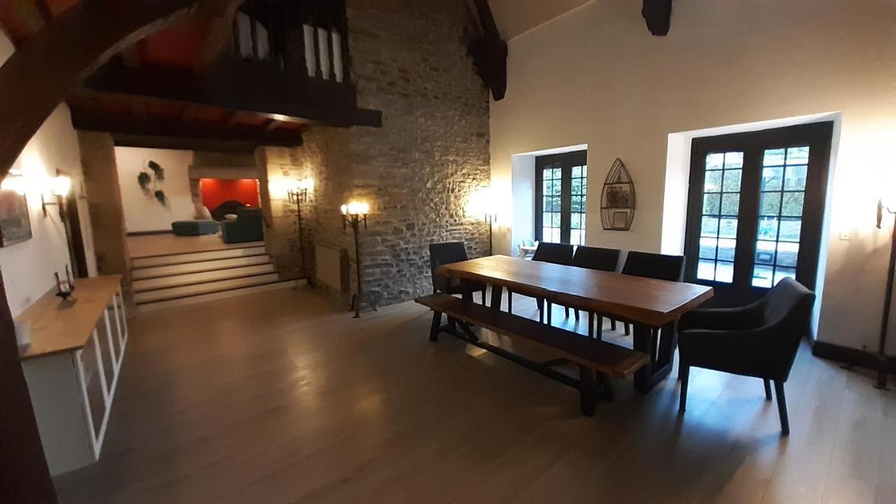 Petit Manoir Proche Dinan - Chambre D'Hotes Lanvallay Ngoại thất bức ảnh